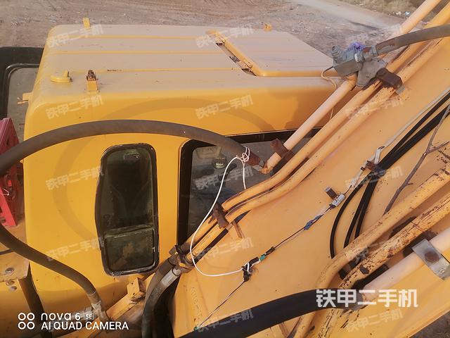 驾驶室顶部（整机外观）