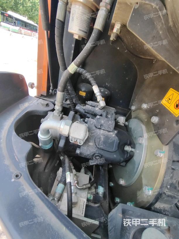 液压泵室（大件舱室）