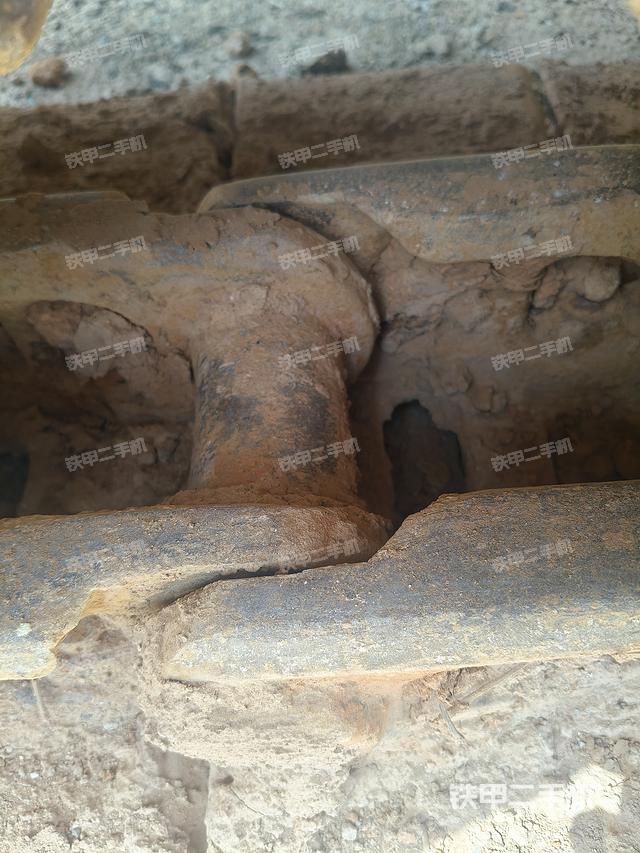 驾驶室顶部（整机外观）