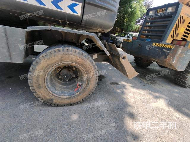 左驱动轮（行走机构）