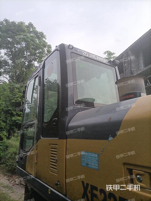 驾驶室整体（整机外观）