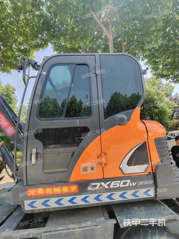  驾驶室正侧（驾驶室部分）