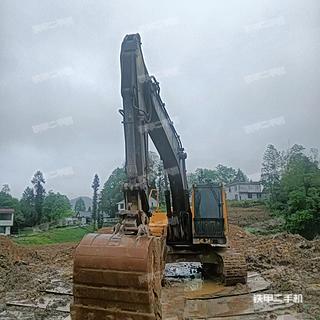 沃尔沃EC210BLC挖掘机实拍图片