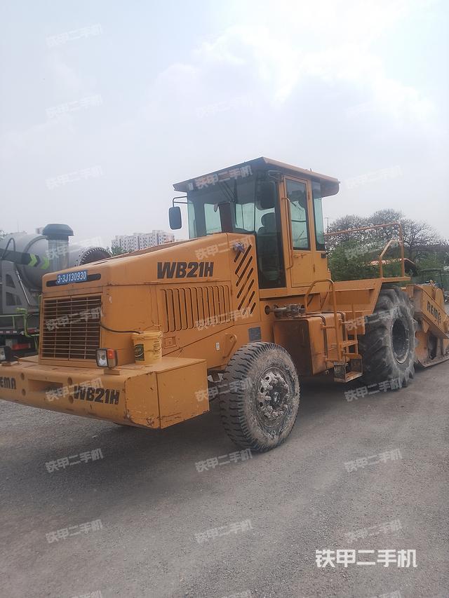 威馬機(jī)械WB21穩(wěn)定土拌合機(jī)