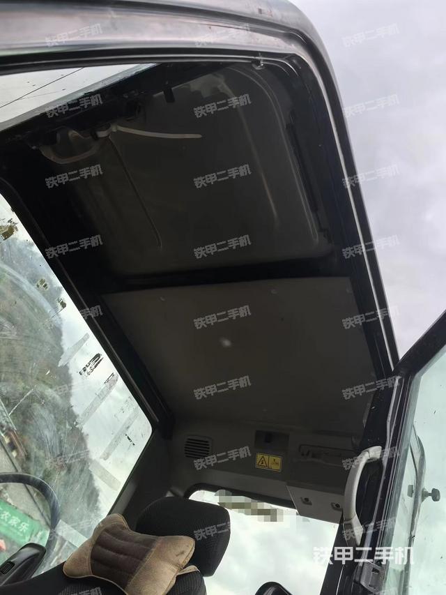 驾驶室整体（整机外观）