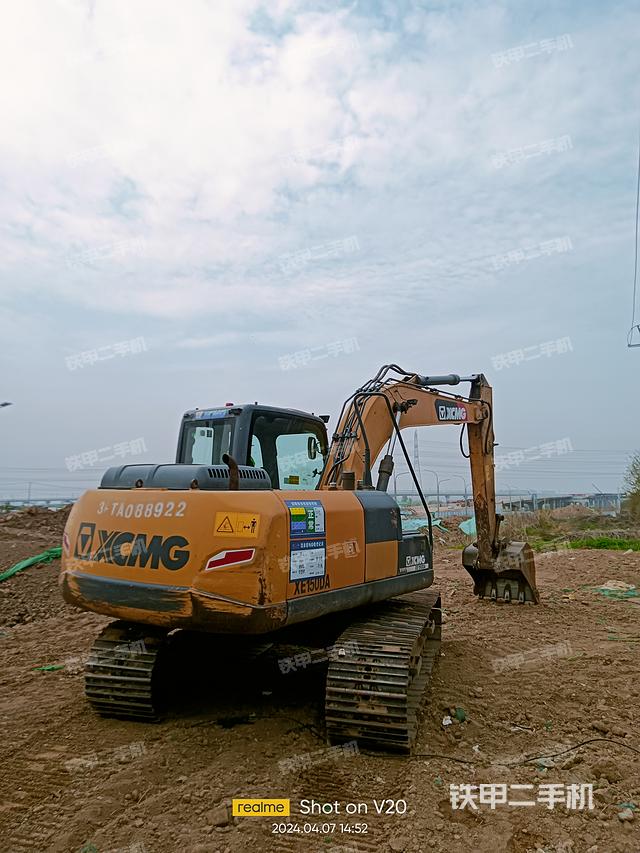 驾驶室顶部（整机外观）