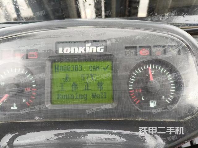 驾驶室操作台（设备外观及核心部件）