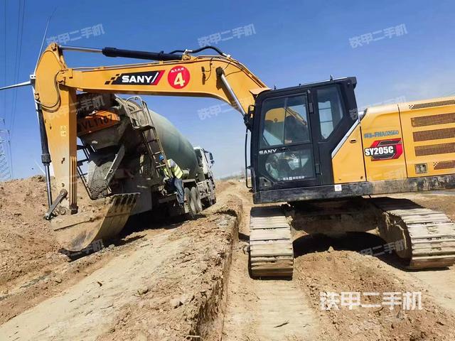 驾驶室整体（整机外观）