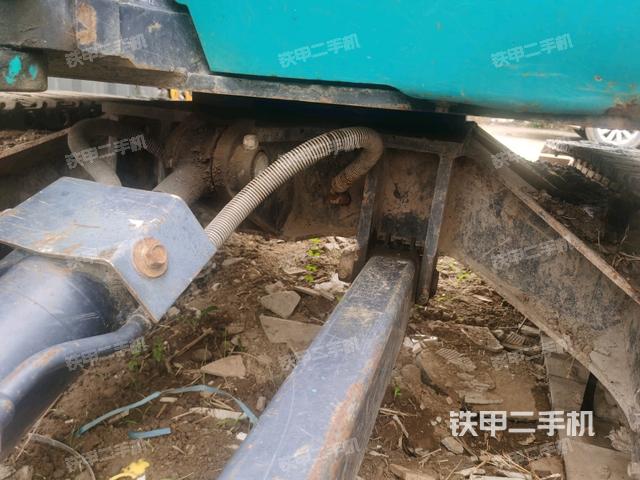 轉(zhuǎn)盤和下車架正前(工作和回轉(zhuǎn)裝置) 轉(zhuǎn)盤和下車架正前(工作和回轉(zhuǎn)裝置)