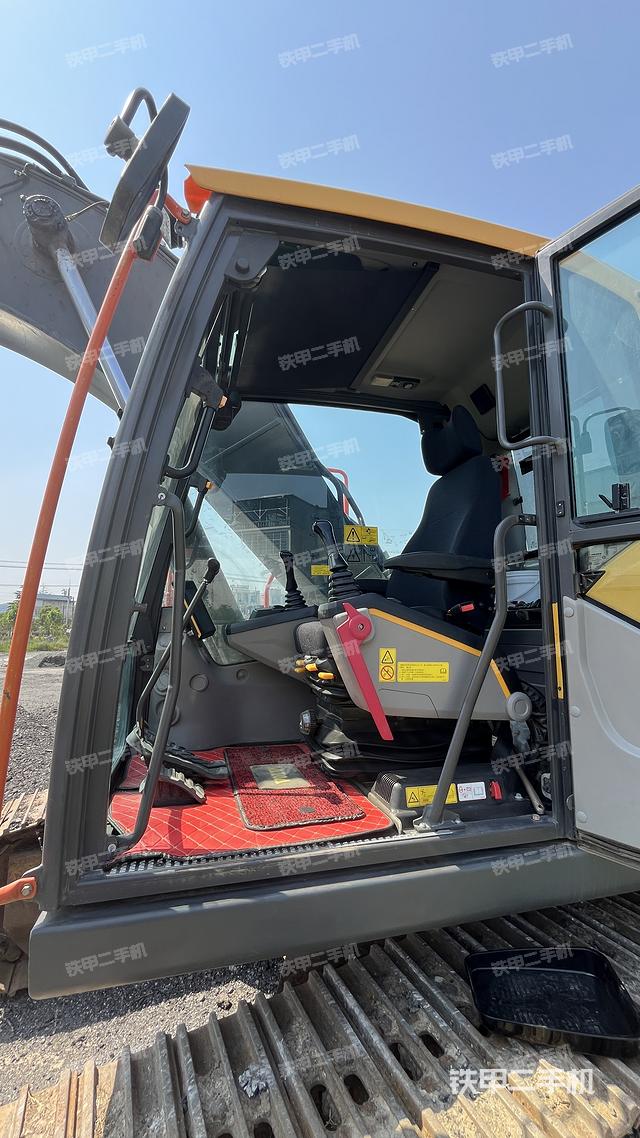 驾驶室整体（整机外观）