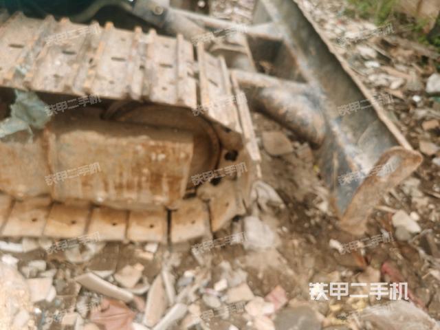 左側(cè)行走馬達蓋板(行走機構(gòu)) 左側(cè)行走馬達蓋板(行走機構(gòu))