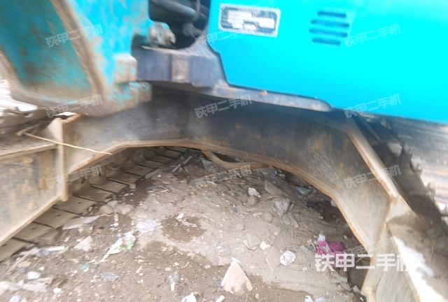 大臂背部俯視(工作和回轉(zhuǎn)裝置) 大臂背部俯視(工作和回轉(zhuǎn)裝置)