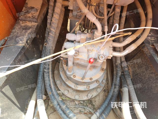 回轉(zhuǎn)馬達(dá)（上車部件）