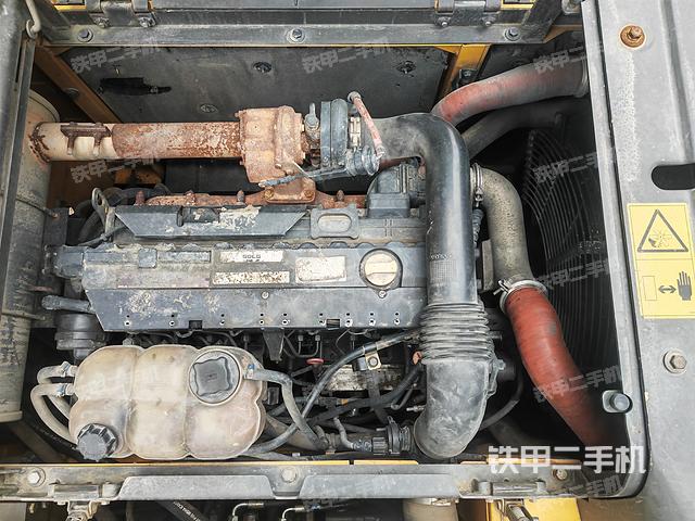 发动机整体俯视（整机外观）