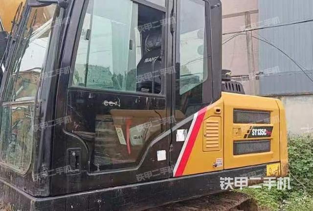 驾驶室整体（整机外观）