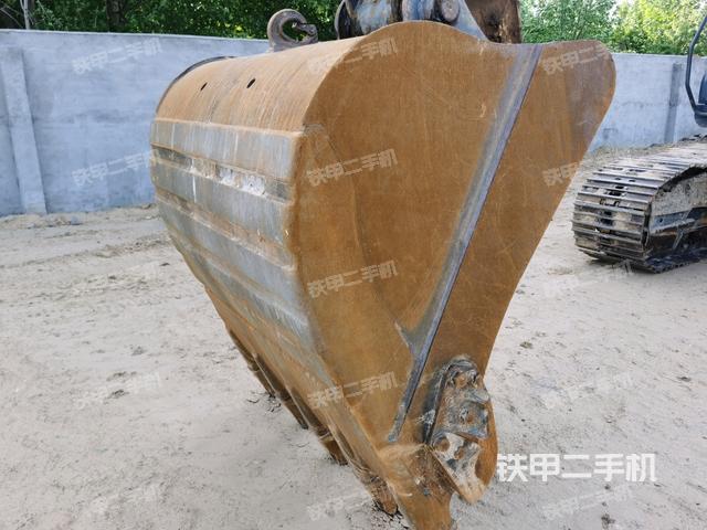 鏟斗45度(工作和回轉(zhuǎn)裝置) 鏟斗45度(工作和回轉(zhuǎn)裝置)