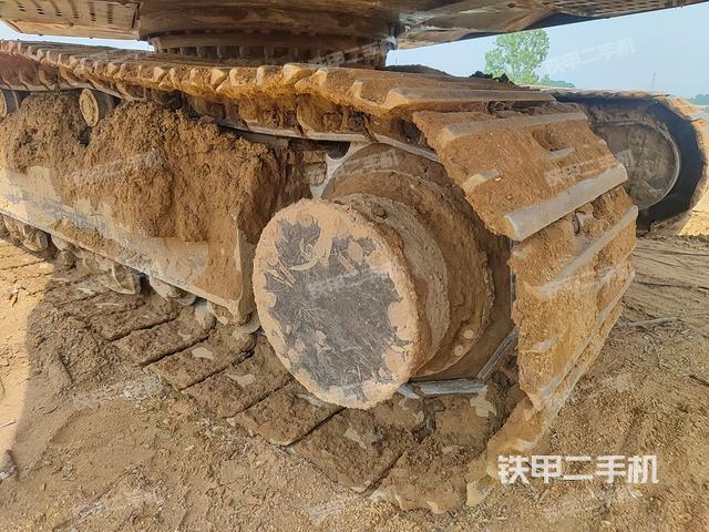 左驅(qū)動(dòng)輪（行走機(jī)構(gòu)）