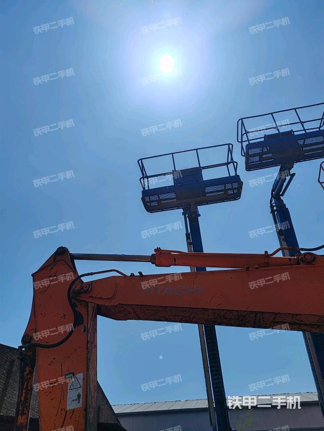 駕駛室內(nèi)部（駕駛室/操作室）