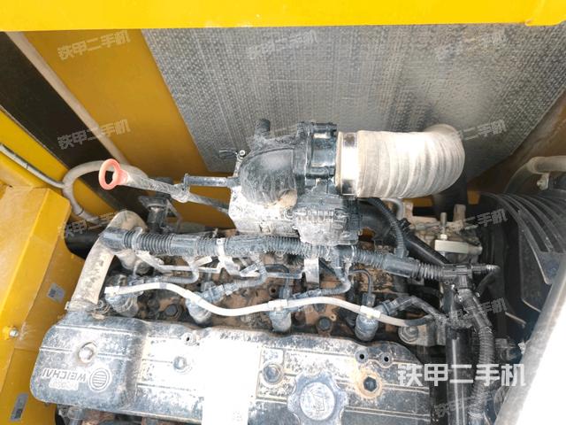 氣門室蓋螺絲特寫(上車部件) 氣門室蓋螺絲特寫(上車部件)