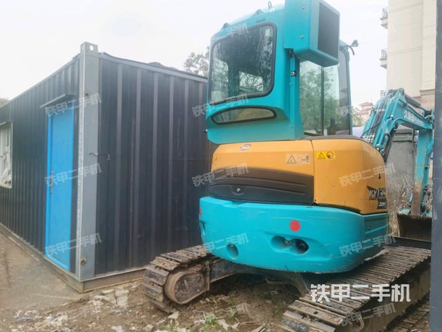 右后45(整機(jī)外觀) 右后45(整機(jī)外觀)