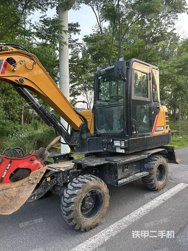 驾驶室整体（整机外观）