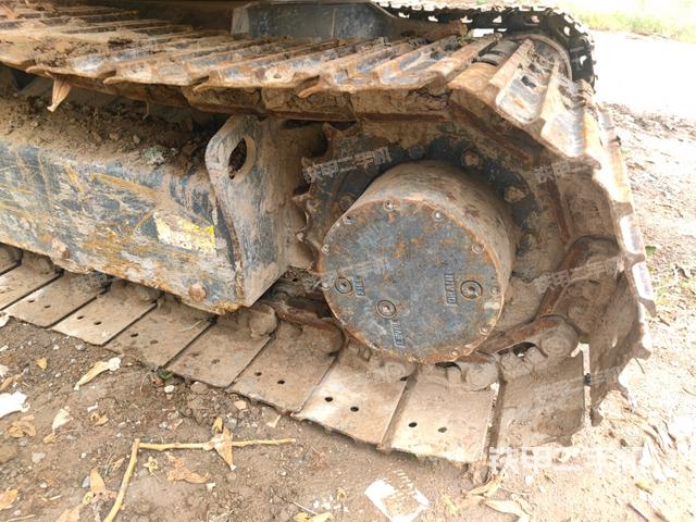 右驅(qū)動(dòng)輪（行走機(jī)構(gòu)）