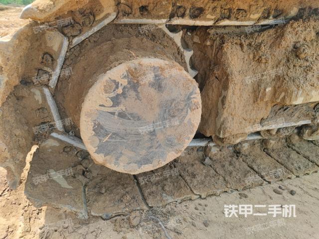 右驅(qū)動(dòng)輪（行走機(jī)構(gòu)）