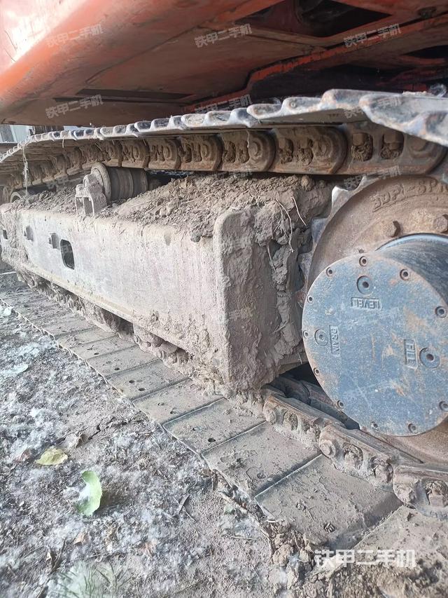 单侧履带整体（整机外观）