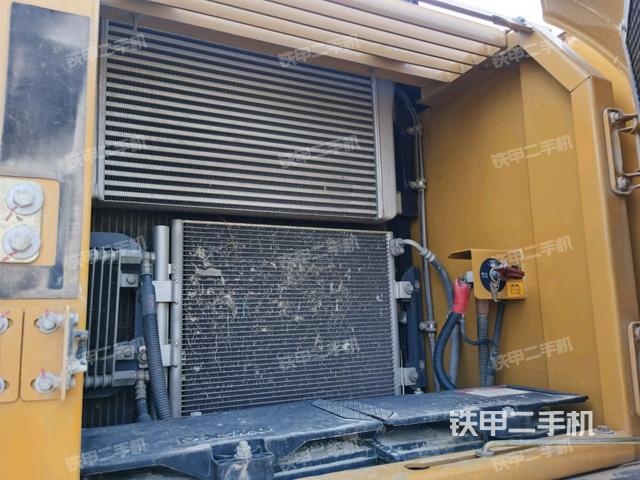 液壓泵斜45?左(大件艙室) 液壓泵斜45?左(大件艙室)
