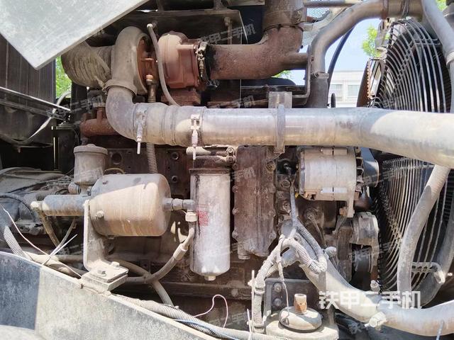 发动机左侧（整机外观及大件）