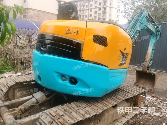 右后45(整機外觀) 右后45(整機外觀)