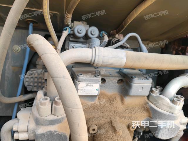 液壓泵斜45?左（大件艙室）