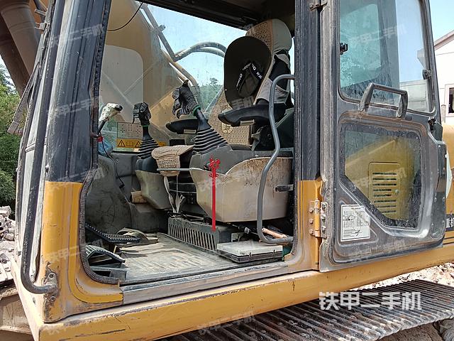 驾驶室整体（整机外观）