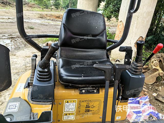 驾驶室整体（整机外观）