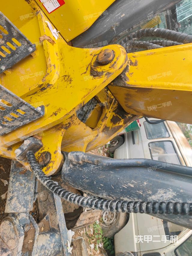 大臂根部?斜（工作和回轉(zhuǎn)裝置）