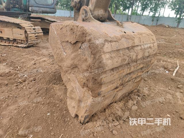 鏟斗45度(工作和回轉(zhuǎn)裝置) 鏟斗45度(工作和回轉(zhuǎn)裝置)