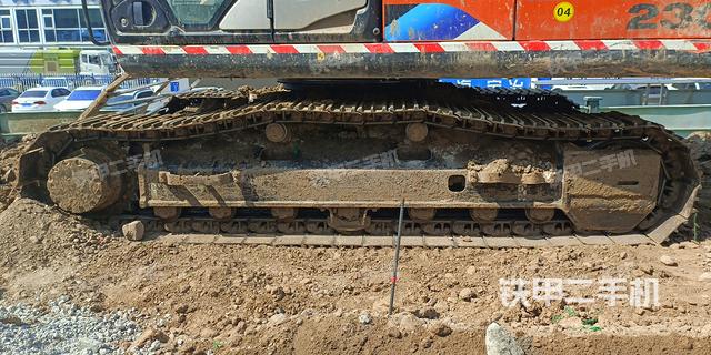 单侧履带整体（整机外观）