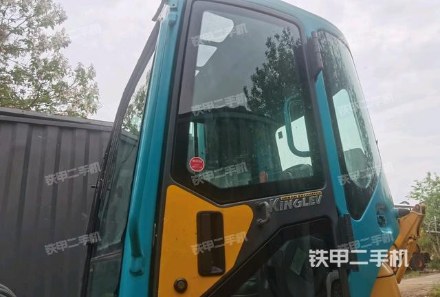 ?駕駛室正側(cè)(駕駛室部分) ?駕駛室正側(cè)(駕駛室部分)