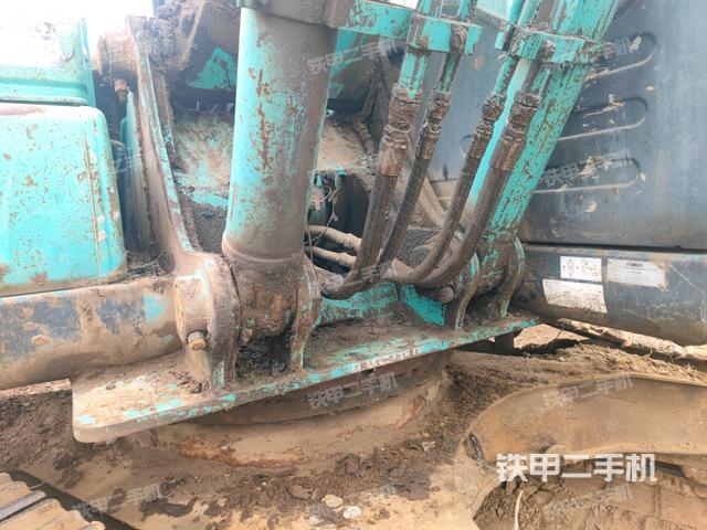 轉(zhuǎn)盤和下車架正前(工作和回轉(zhuǎn)裝置) 轉(zhuǎn)盤和下車架正前(工作和回轉(zhuǎn)裝置)