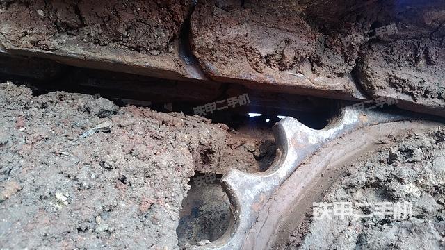 单侧履带整体（整机外观）