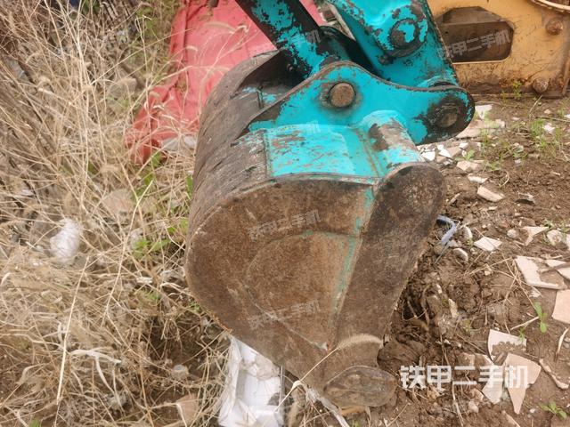 鏟斗45度(工作和回轉(zhuǎn)裝置) 鏟斗45度(工作和回轉(zhuǎn)裝置)