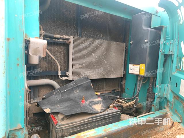 散熱器正面(大件艙室) 散熱器正面(大件艙室)