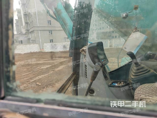 后窗玻璃角標(駕駛室部分) 后窗玻璃角標(駕駛室部分)