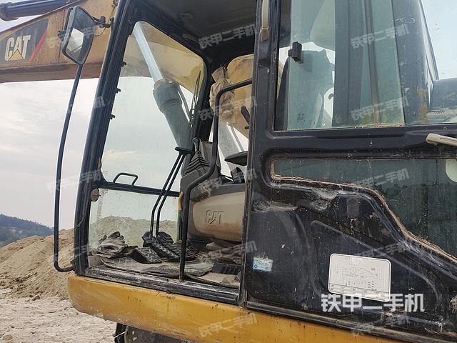 驾驶室整体（整机外观）