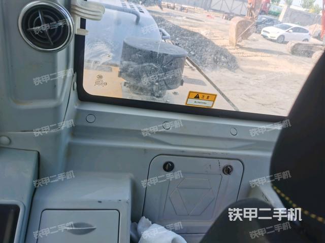 左后方玻璃角標(biāo)(駕駛室部分) 左后方玻璃角標(biāo)(駕駛室部分)