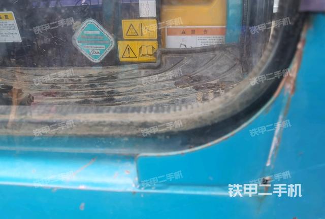 右側(cè)玻璃角標(biāo)(駕駛室部分) 右側(cè)玻璃角標(biāo)(駕駛室部分)