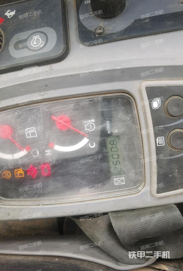 座椅左側(cè)控制臺(tái)/音響/含左手柄(駕駛室部分) 座椅左側(cè)控制臺(tái)/音響/含左手柄(駕駛室部分)