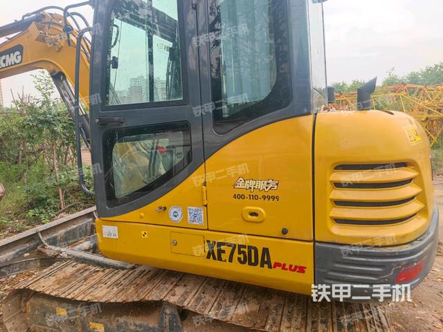 ?駕駛室正側(cè)（駕駛室部分）