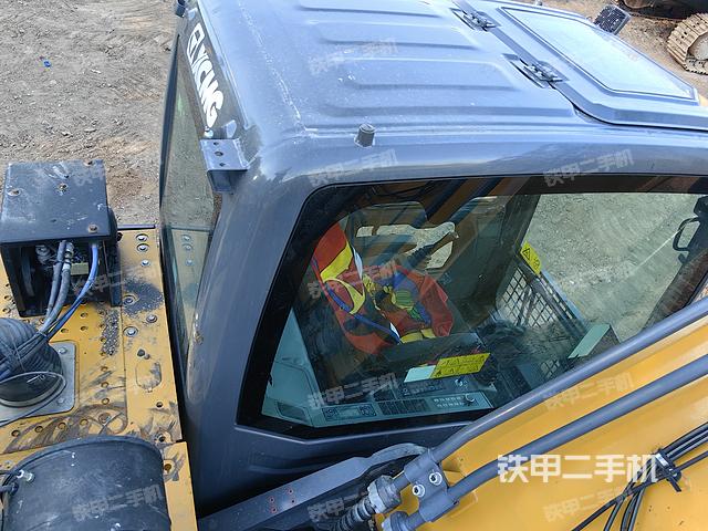 驾驶室顶部（整机外观）