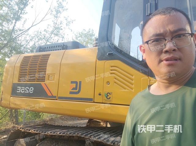 柳工CLG925E挖掘机的设备实拍-第1张实拍照片